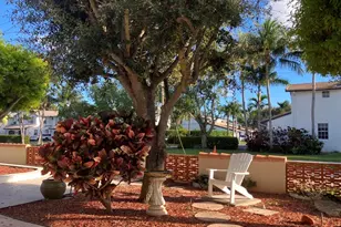 371 SW 8th St, Boca Raton, FL 33432 - Photo 6
