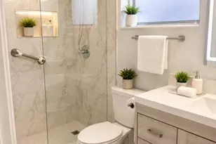 371 SW 8th St, Boca Raton, FL 33432 - Photo 4
