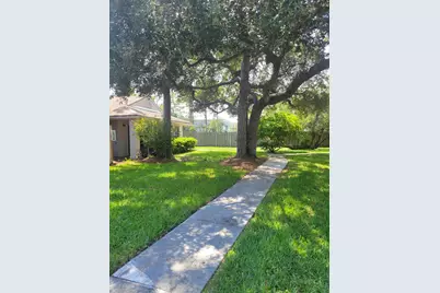 2837 Stoneway Lane #D, Fort Pierce, FL 34982 - Photo 2