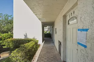 681 S Hollybrook Dr, Pembroke Pines, FL 33025 - Photo 18