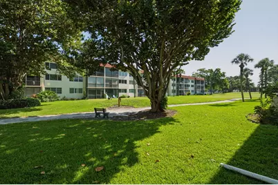 681 S Hollybrook Drive #109, Pembroke Pines, FL 33025 - Photo 16