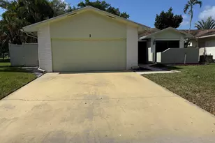 1 Cambridge Pl, Boynton Beach, FL 33426 - Photo 1
