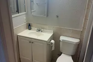 128 Norwich F, West Palm Beach, FL 33417 - Photo 10
