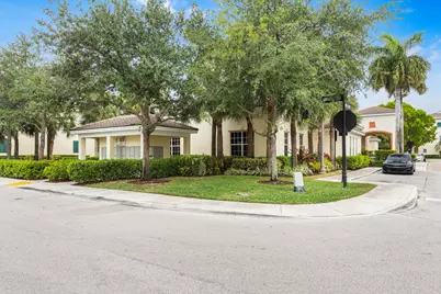 144 SW 7th Court, Pompano Beach, FL 33060 - Photo 28