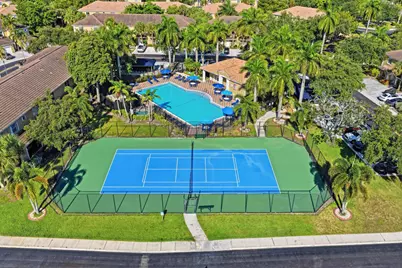 12207 SW 6th Street, Pembroke Pines, FL 33025 - Photo 24
