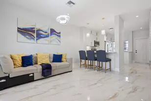 12207 SW 6th St, Pembroke Pines, FL 33025 - Photo 4