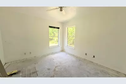 2501 Iroquois Avenue, Fort Pierce, FL 34946 - Photo 10