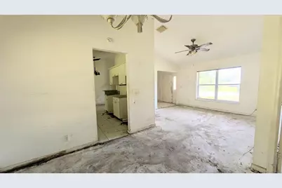 2501 Iroquois Avenue, Fort Pierce, FL 34946 - Photo 18
