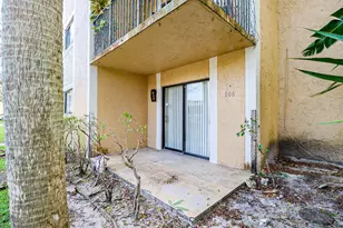 450 Palm Cir W, Pembroke Pines, FL 33025 - Photo 50