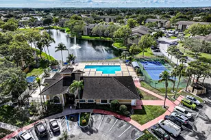 450 Palm Cir W, Pembroke Pines, FL 33025 - Photo 84