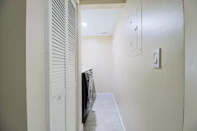 450 Palm Circle W #106, Pembroke Pines, FL 33025 - Photo 4