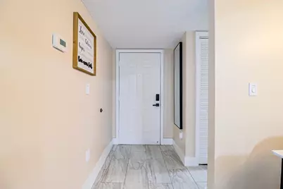 450 Palm Circle W #106, Pembroke Pines, FL 33025 - Photo 2