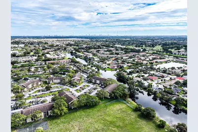 450 Palm Circle W #106, Pembroke Pines, FL 33025 - Photo 68