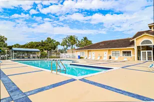 450 Palm Cir W, Pembroke Pines, FL 33025 - Photo 58