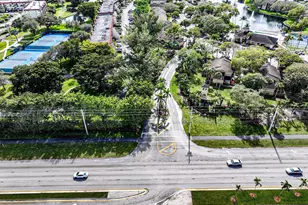 450 Palm Cir W, Pembroke Pines, FL 33025 - Photo 78