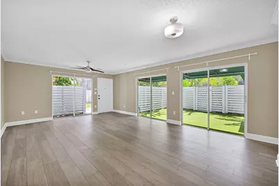 544 NW 98th Avenue, Plantation, FL 33324 - Photo 6