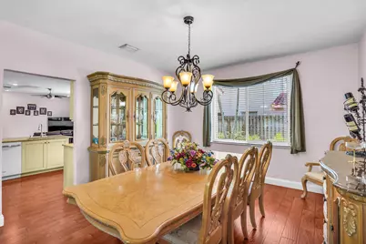 317 E Garden Cove Circle, Davie, FL 33325 - Photo 14