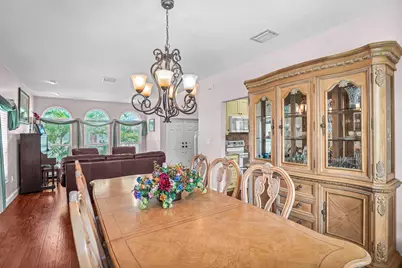317 E Garden Cove Circle, Davie, FL 33325 - Photo 16