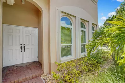 317 E Garden Cove Circle, Davie, FL 33325 - Photo 8