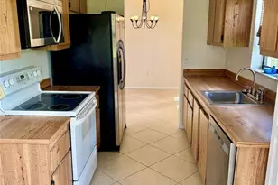 10849 NW 30th Pl, Sunrise, FL 33322 - Photo 8