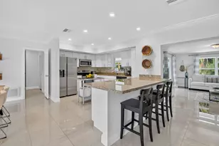 700 NE 70th St, Boca Raton, FL 33487 - Photo 14