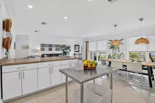 700 NE 70th St, Boca Raton, FL 33487 - Photo 12