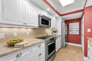 3000 N Ocean Dr, Singer Island, FL 33404 - Photo 48