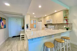 3800 Oaks Clubhouse Dr, Pompano Beach, FL 33069 - Photo 2