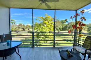 3800 Oaks Clubhouse Dr, Pompano Beach, FL 33069 - Photo 14