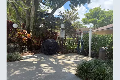 3800 Oaks Clubhouse Drive #311, Pompano Beach, FL 33069 - Photo 28