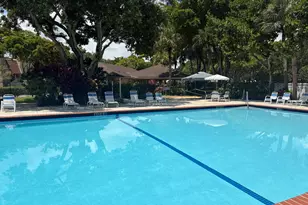 3800 Oaks Clubhouse Dr, Pompano Beach, FL 33069 - Photo 22