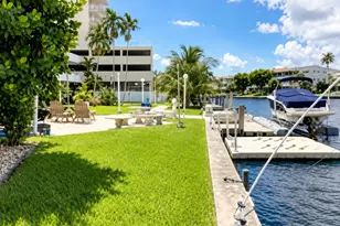 455 Golden Isles Dr, Hallandale Beach, FL 33009 - Photo 14