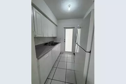 7424 Byron Avenue #4B, Miami Beach, FL 33141 - Photo 10