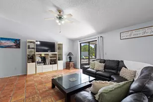 108 Cambridge Ln, Royal Palm Beach, FL 33411 - Photo 10