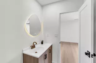 176 NW 106th Terrace, Pembroke Pines, FL 33026 - Photo 8