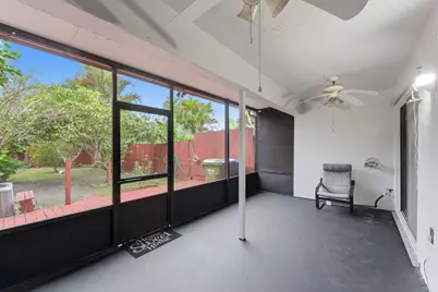 176 NW 106th Terrace, Pembroke Pines, FL 33026 - Photo 24