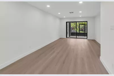 176 NW 106th Terrace, Pembroke Pines, FL 33026 - Photo 2