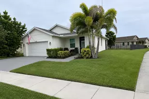 735 SE Woodbine Rd, Port Saint Lucie, FL 34984 - Photo 2