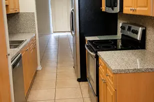 13001 SW 11th Ct, Pembroke Pines, FL 33027 - Photo 6