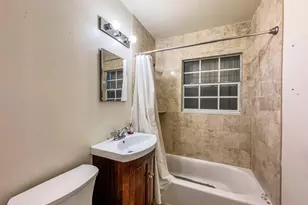 1326 Lake Erie Dr, Lake Worth, FL 33461 - Photo 8