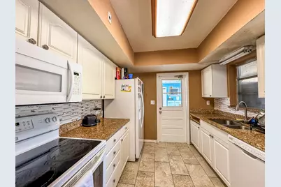 1326 Lake Erie Drive, Lake Worth, FL 33461 - Photo 6