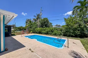 1326 Lake Erie Dr, Lake Worth, FL 33461 - Photo 16