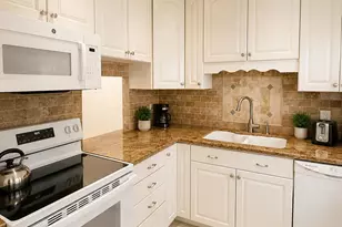 150 Lake Meryl Dr, West Palm Beach, FL 33411 - Photo 6