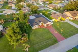 1871 SW Monterrey Ln, Port Saint Lucie, FL 34953 - Photo 2