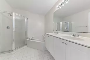 428 Bayfront Dr, Boynton Beach, FL 33435 - Photo 10