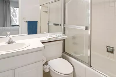 2550 Presidential Way #106, West Palm Beach, FL 33401 - Photo 6