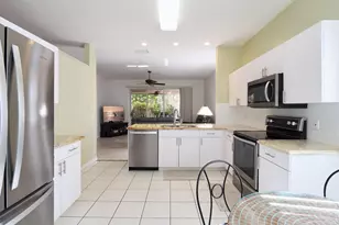 907 NW Sarria Ct, Port Saint Lucie, FL 34986 - Photo 10