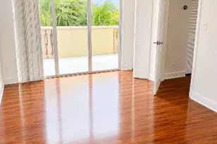 620 NE 7th Ave, Fort Lauderdale, FL 33304 - Photo 12