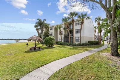 734 Executive Center Drive #23, West Palm Beach, FL 33401 - Photo 10