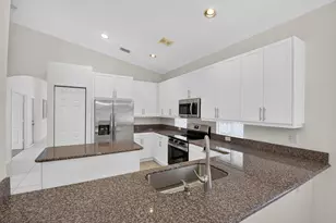 8107 Bellafiore Way, Boynton Beach, FL 33472 - Photo 4